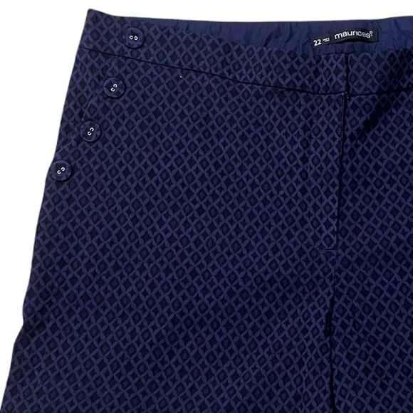 Maurices “The Smart” Plus Size Blue Diamond Print Sailor Shorts - Picture 5 of 7